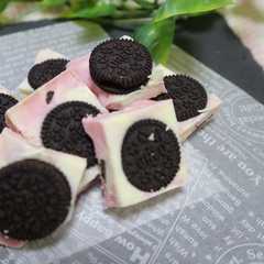 รูปของ バレンタインにおススメ！オレオチョコ♪