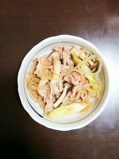 簡単!!ふだ肉としらたきのあっさり煮-レシピのメイン写真