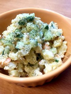 マヨ少なめ!鮭とバジル香るポテトサラダ-レシピのメイン写真