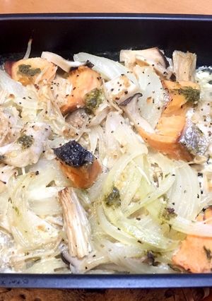 入れて焼くだけ！鮭とキノコのクリーム焼き-レシピのメイン写真