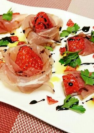 いちごの生ハム包み-レシピのメイン写真