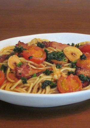ベーコンとミニトマトのトマトソースパスタ-レシピのメイン写真