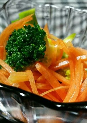 ブロッコリーとにんじんのサラダ-レシピのメイン写真