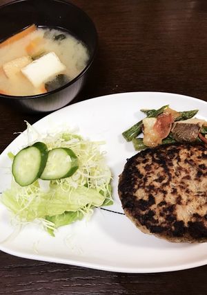 献立メモ *ˊᵕˋ)੭☆ハンバーグ-レシピのメイン写真