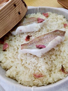 鯛と桜のおこわ蒸籠蒸し-レシピのメイン写真