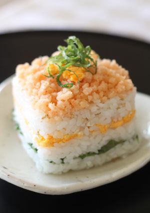 大葉と海老おぼろの重ね寿司-レシピのメイン写真