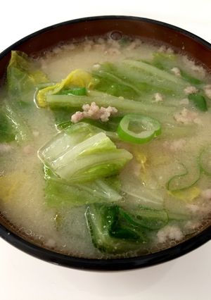 我が家の絶品白菜みそ汁-レシピのメイン写真