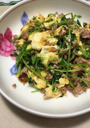 豆苗とひき肉のピリ辛炒め-レシピのメイン写真