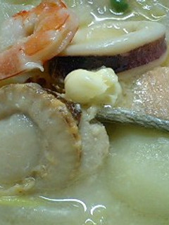 ** 魚貝たっぷり♪ 北海道みそバター鍋 **-レシピのメイン写真