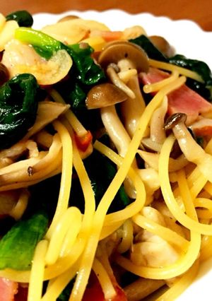 しめじとほうれん草の簡単ペペロンチーノ-レシピのメイン写真