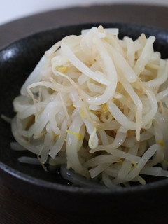 レンジ茹でもやしの白梅酢ドレッシングかけ-レシピのメイン写真