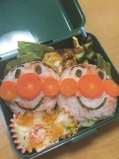 アンパンマン弁当//キャラ弁鮭おにぎりよ-レシピのメイン写真