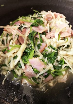 【常備菜に】豆苗とえのきベーコンのソテー-レシピのメイン写真