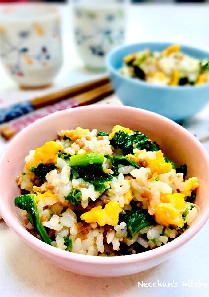 菜の花と甘辛そぼろの彩り混ぜご飯-レシピのメイン写真