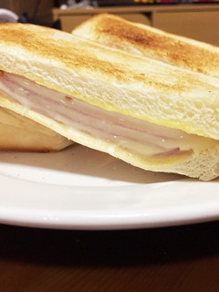 簡単!ハムとチーズのサンドイッチ!-レシピのメイン写真