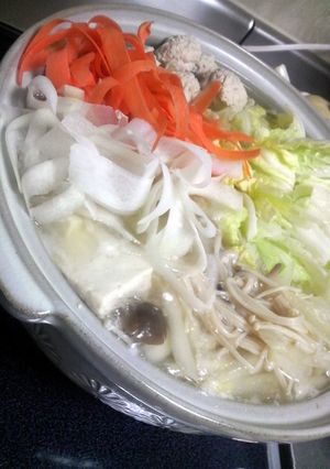ｽﾗｲｽ野菜と豆腐鶏ﾀﾞﾝｺﾞ鍋♪-レシピのメイン写真