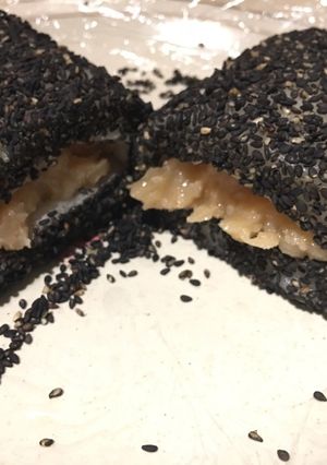 海外で炊飯器で作る餅 簡単ゴマもち-レシピのメイン写真