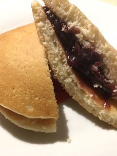 海外で手軽にどら焼き風パンケーキサンド-レシピのメイン写真