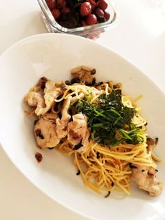 豚肉としめじの梅和風パスタ-レシピのメイン写真