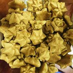 รูปของ 緑茶味のメレンゲクッキー