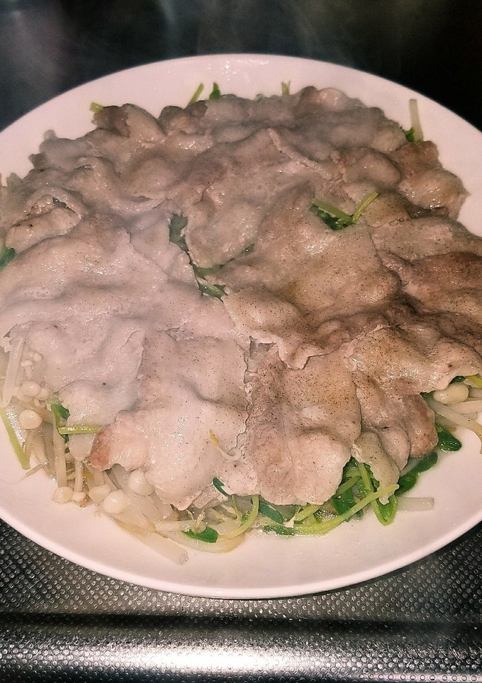 もやしと豚バラの蒸し焼き-レシピのメイン写真