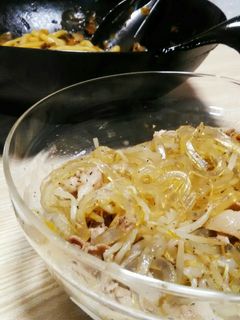 葛きりとモヤシのすりごまポン酢和え-レシピのメイン写真