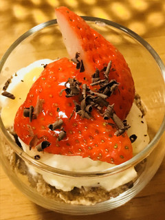 生クリームチョコシリアル★イチゴデザート-レシピのメイン写真