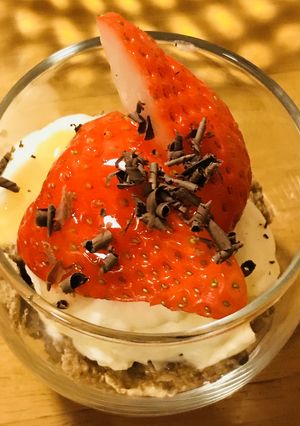 生クリームチョコシリアル★イチゴデザート-レシピのメイン写真