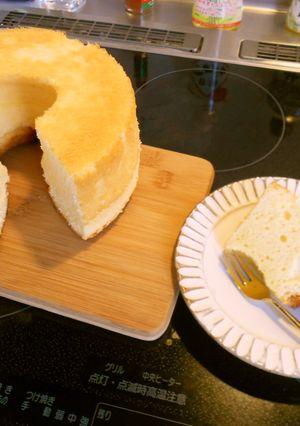 ホワイトチョコのシフォンケーキ-レシピのメイン写真