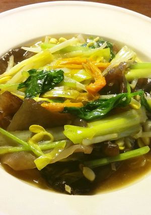 生きくらげ、黄にら、豆もやしの炒め物-レシピのメイン写真