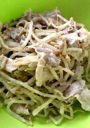 もやしと豚ばら肉の胡麻味噌マヨ和え〜-レシピのメイン写真