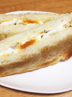 バジルチキンとゆで卵のホットサンド-レシピのメイン写真