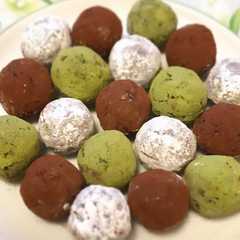รูปของ クランチ入りでザクザク♪チョコトリュフ