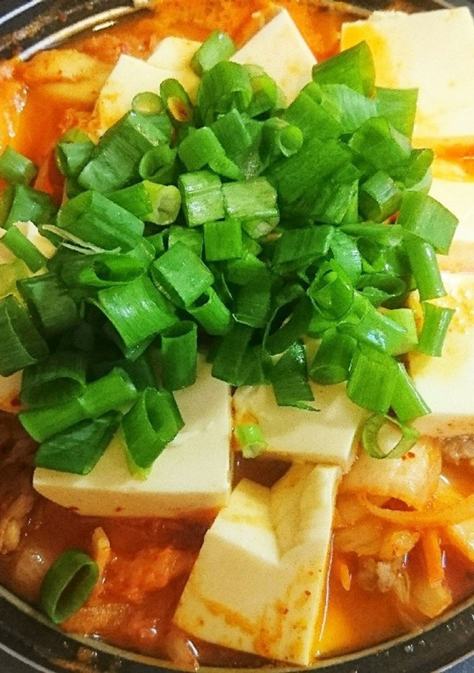 簡単な本格的キムチ鍋〜キムチチゲ〜-レシピのメイン写真
