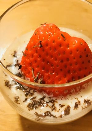 おろしリンゴミルク☆まるごと苺のデザート-レシピのメイン写真