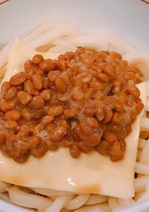 とろけるチーズと納豆の、ぶっかけうどん！-レシピのメイン写真