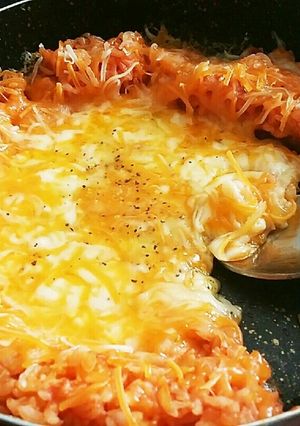 フライパンごとつっつくチーズチャーハン-レシピのメイン写真