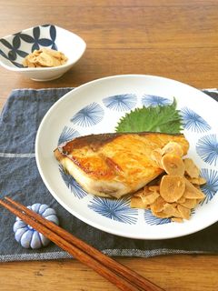 ぶりのバター醤油焼き☆ガーリック添え-レシピのメイン写真