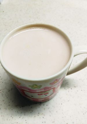 いちご味甘酒ラッシー☆甘酒苦手な方に♪-レシピのメイン写真