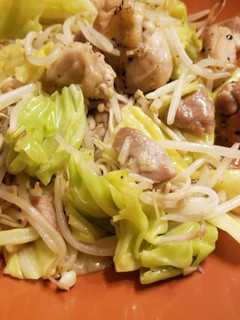 鶏モモとキャベツのガリバタポン炒め-レシピのメイン写真