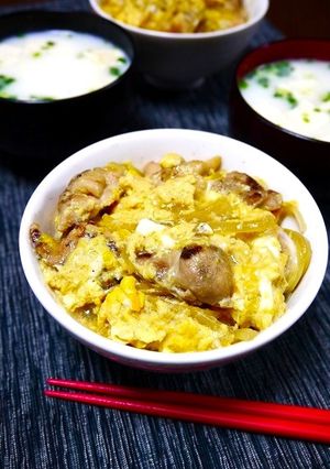 簡単！ローソン鶏の炭火焼☆親子丼-レシピのメイン写真