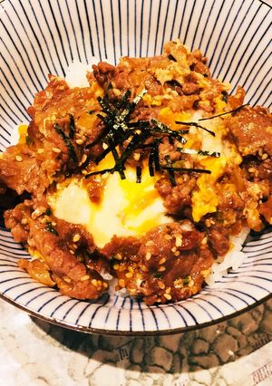 材料2つだけ！コストコプルコギの卵とじ丼-レシピのメイン写真