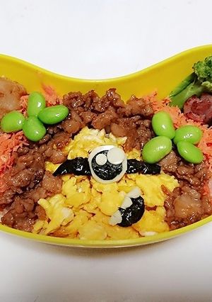 超簡単キャラ弁♪そぼろ丼ミニオン-レシピのメイン写真