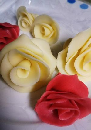 プラチョコ♪デコ用♪チョコで薔薇-レシピのメイン写真