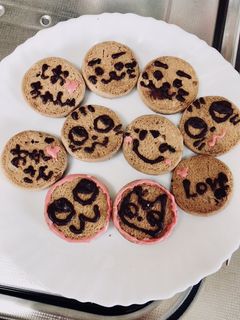 市販のクッキーで幸せチョコペンアレンジ♪-レシピのメイン写真