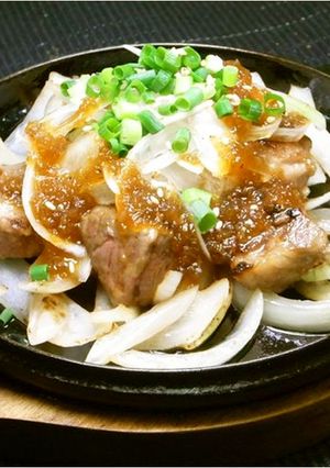 簡単！玉葱と中おち牛カルビ炒め♪-レシピのメイン写真
