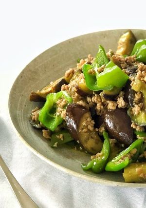 なすとピーマンとひき肉のカレー風味炒め-レシピのメイン写真