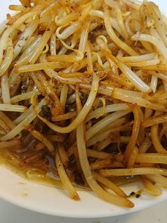 ハンバーグからのもやし炒め-レシピのメイン写真