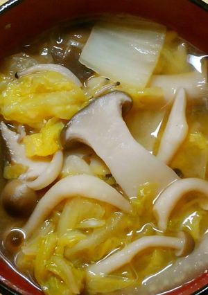 ヘルシー白菜 きのこの味噌コンソメスープ-レシピのメイン写真