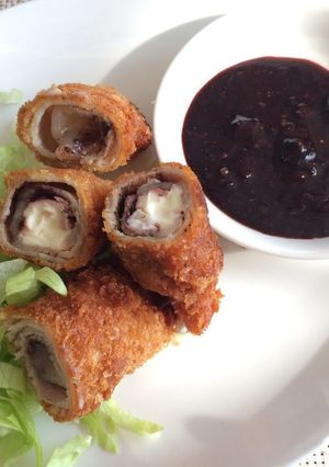 カシスとチーズのロールカツ-レシピのメイン写真